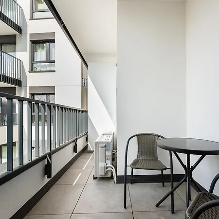 Okecie Nowy Sluzewiec 21 By Superapart - Next To Chopina Airport Apartment