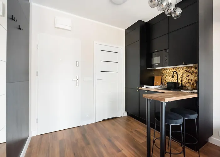 Okecie Nowy Sluzewiec 21 By Superapart - Next To Chopina Airport Warszawa