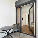 Apartman Okecie Nowy Sluzewiec 21 By Superapart - Next To Chopina Airport Varsó